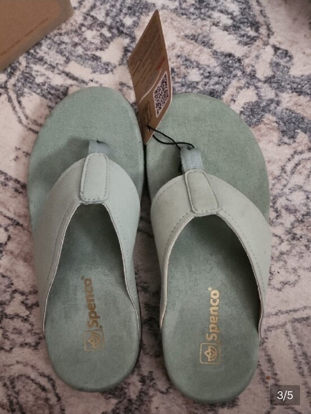 New Spenco Womens Size 5 Light Green Suede Flip Flop Sandals NWT Never Worn